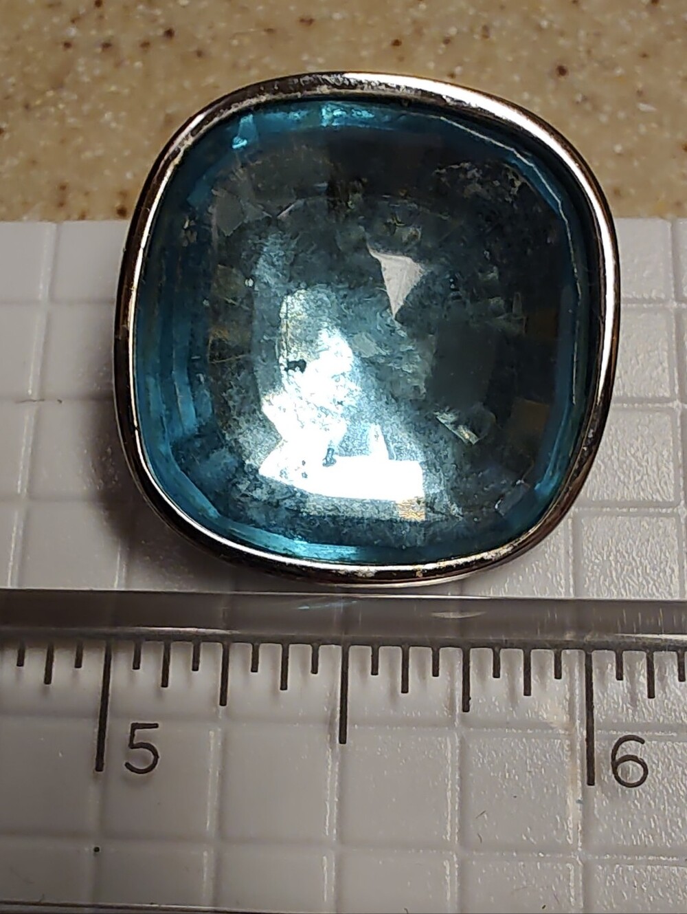 Vintage 1950's Clip-On Earrings - Picture 6 of 7